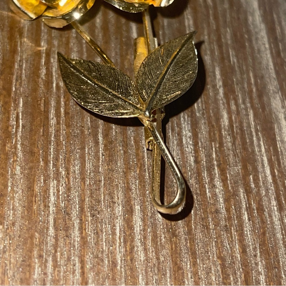 Unbranded Gold Rose Pin View 4